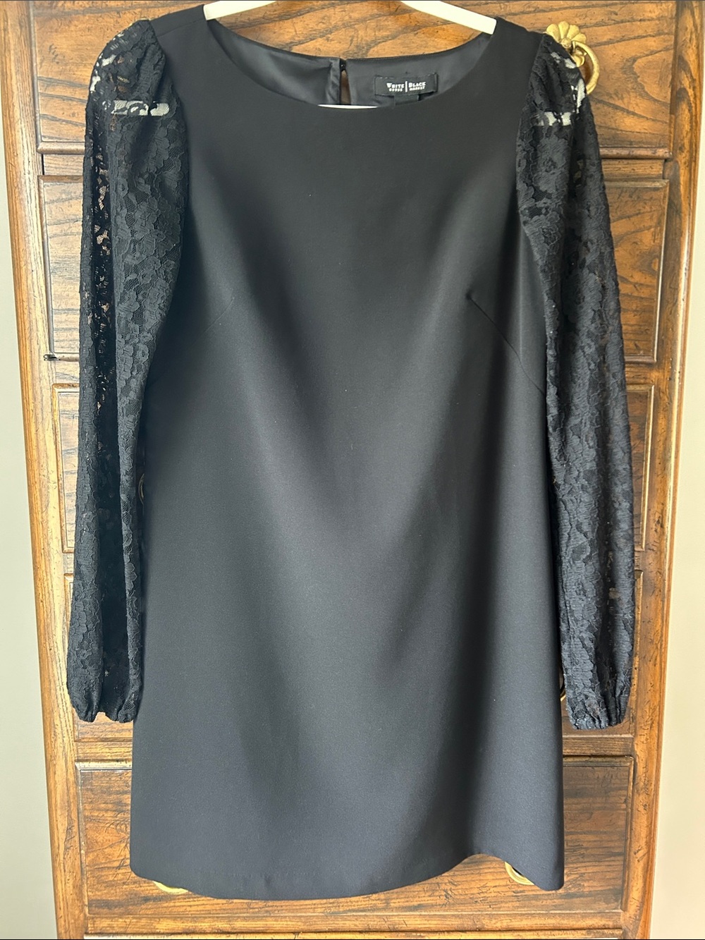 White House Black Market Black Lace-Sleeve Long Sleeve Shift Dress